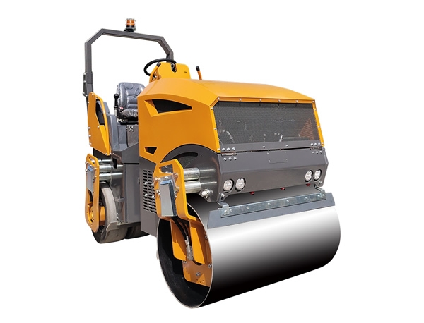 新款3.5噸前鋼后膠座駕式壓路機(jī)3500